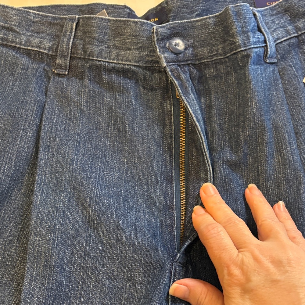 Club Room Dark Blue Jean Shorts Wrinkle Resistant Sz 36 - Picture 5 of 8